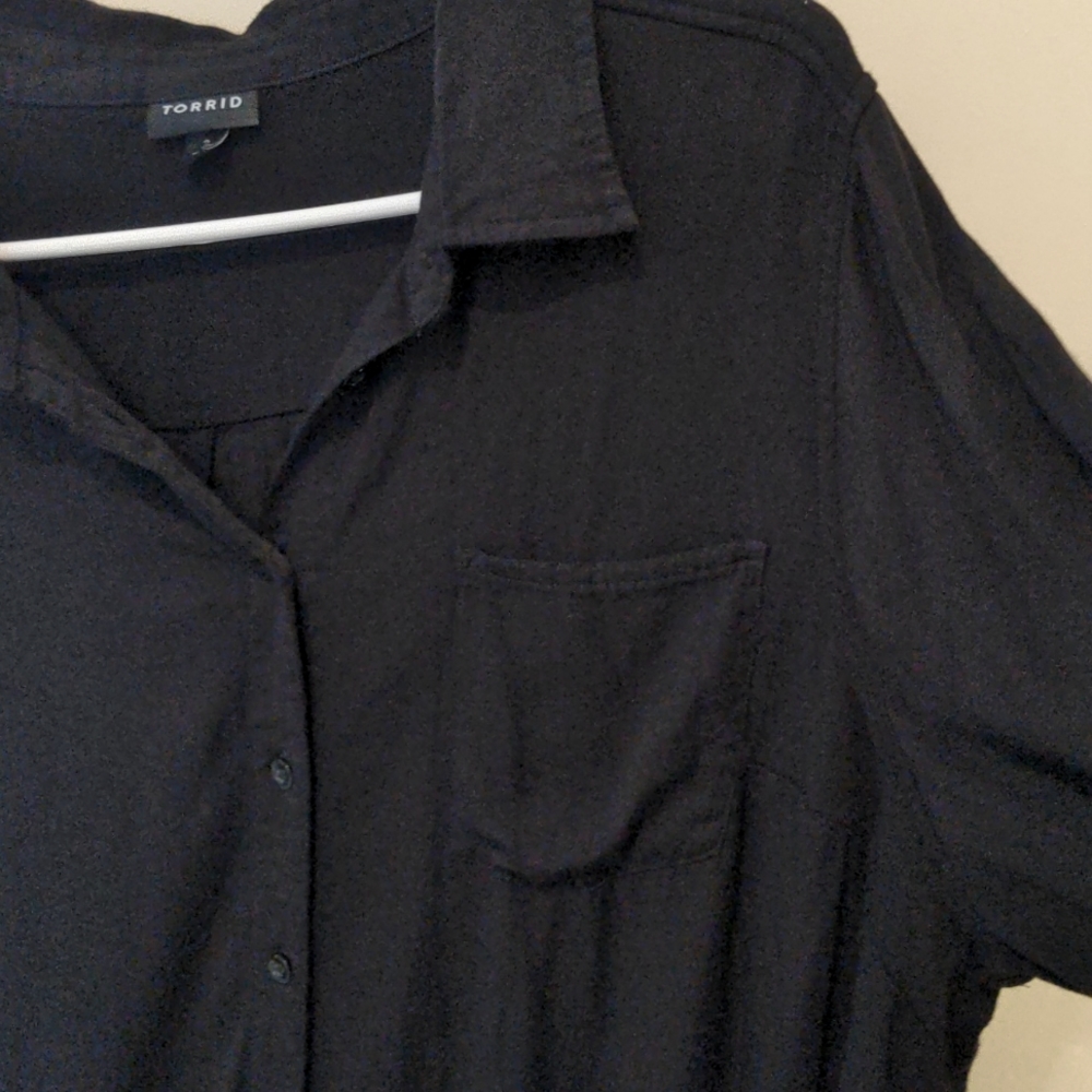 Torrid Button Top - Picture 3 of 7